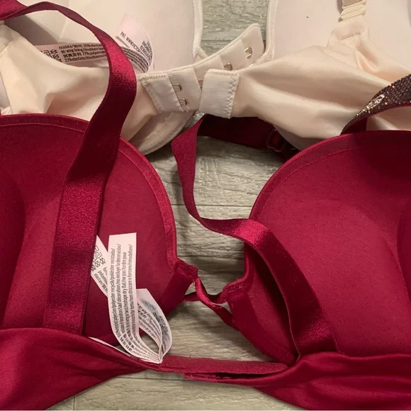 Victoria Secret 2 Satin Bombshell Plunge Bras Rhinestone Logo Strap - Picture 8 of 15